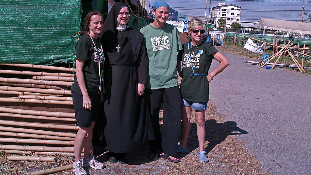 Kinship Circle team at disaster shelter, from left: Cheri Deatsch, Sister Michael Marie, Emma Sant Cassia, Trisha Fravel. (c) Kinship Circle, Thailand Floods