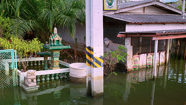 Floods span vast areas of Thailand, (c) Kinship Circle